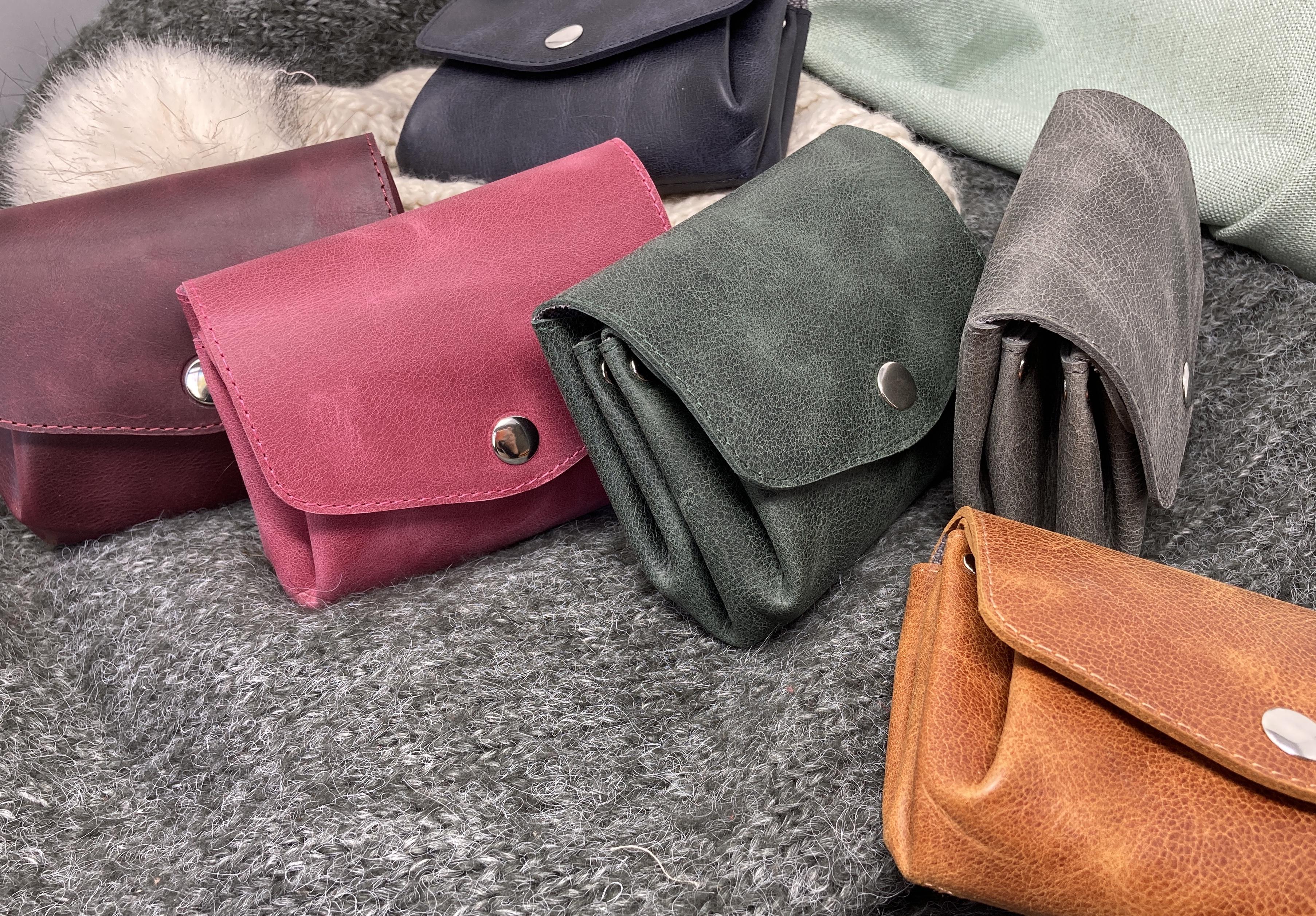 Kleines Damen Portemonnaie Aus Weichem Leder - Mit Vielen Kartenfächern